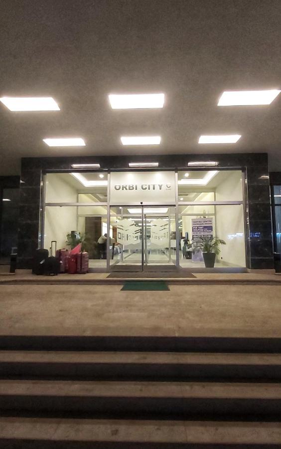 Luxury Sea View Orbi City バトゥーミ エクステリア 写真