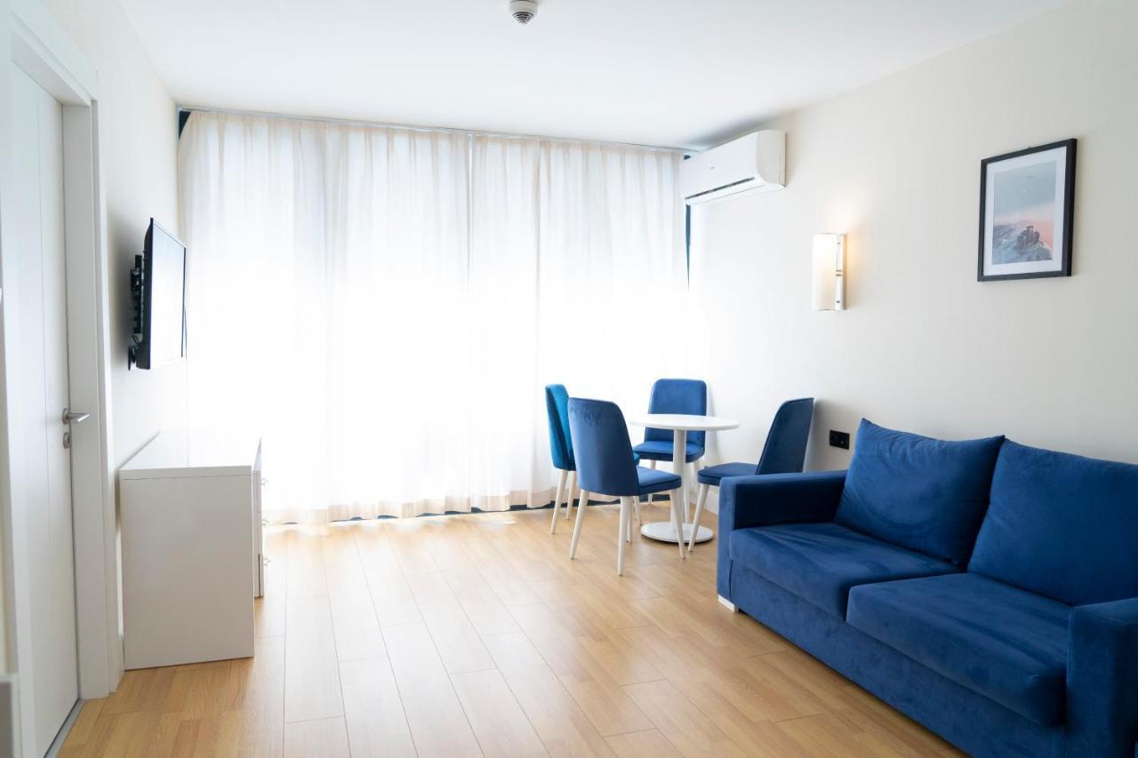 Luxury Sea View Orbi City バトゥーミ エクステリア 写真