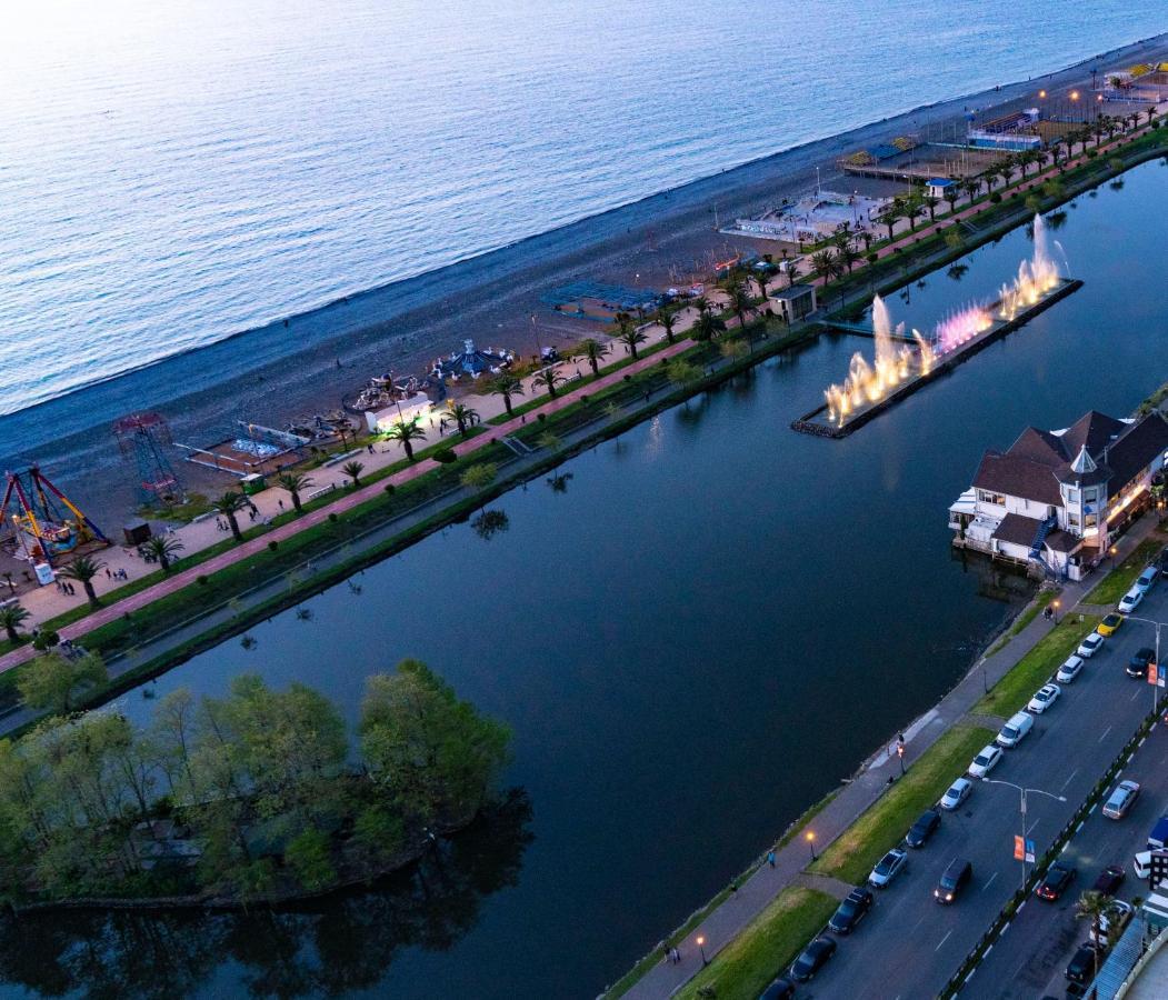 Luxury Sea View Orbi City バトゥーミ エクステリア 写真