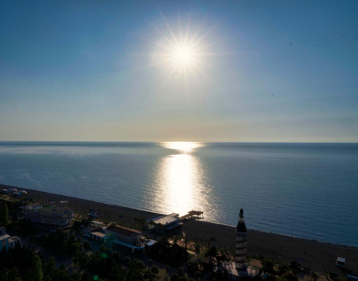 Luxury Sea View Orbi City バトゥーミ エクステリア 写真