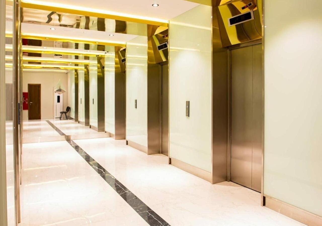 Luxury Sea View Orbi City バトゥーミ エクステリア 写真